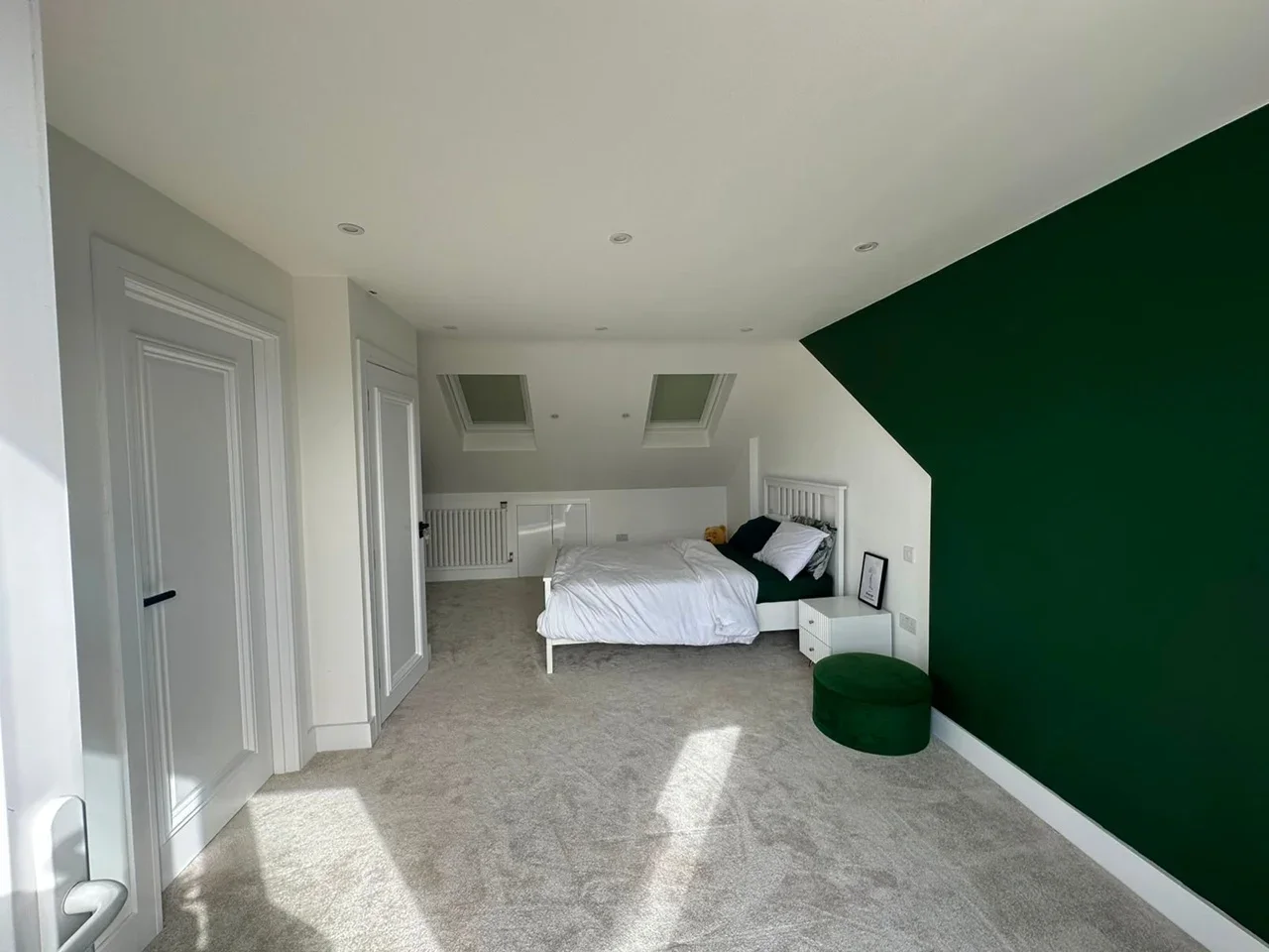 Room Hassocks Road in Greater London