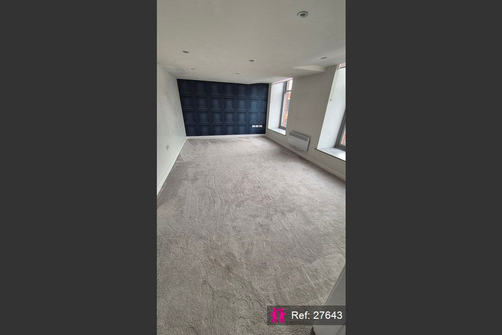 Flat Warrington Street in Tameside