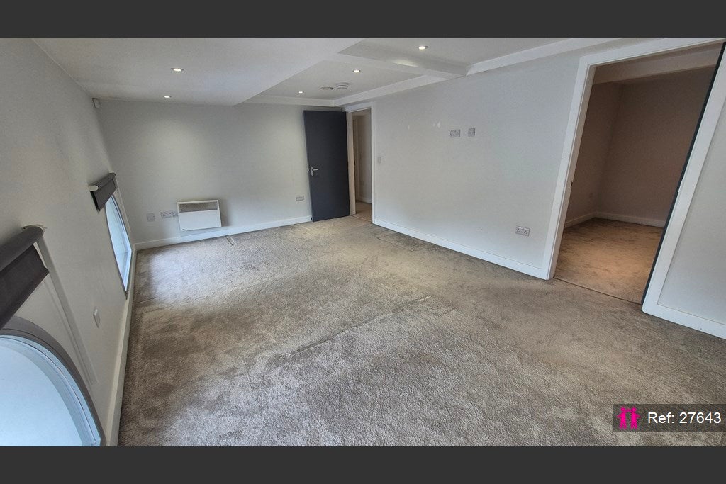 Flat Warrington Street in Tameside