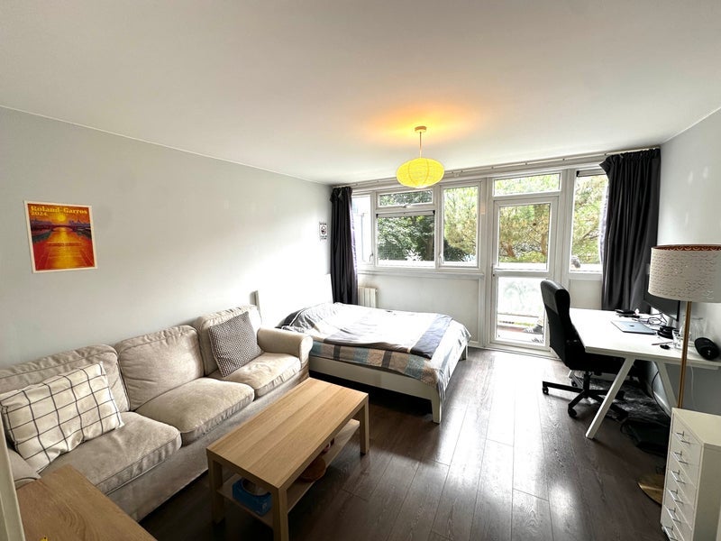 Room Brangton Road in Greater London