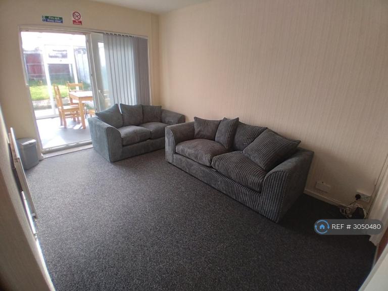 Room Clopton Road in Birmingham