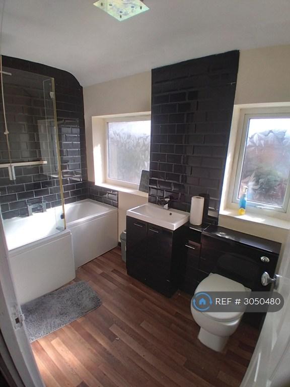 Room Clopton Road in Birmingham