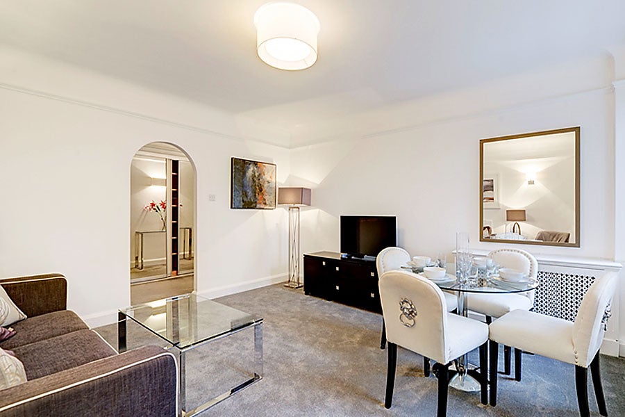 Flat Fulham Road in Greater London
