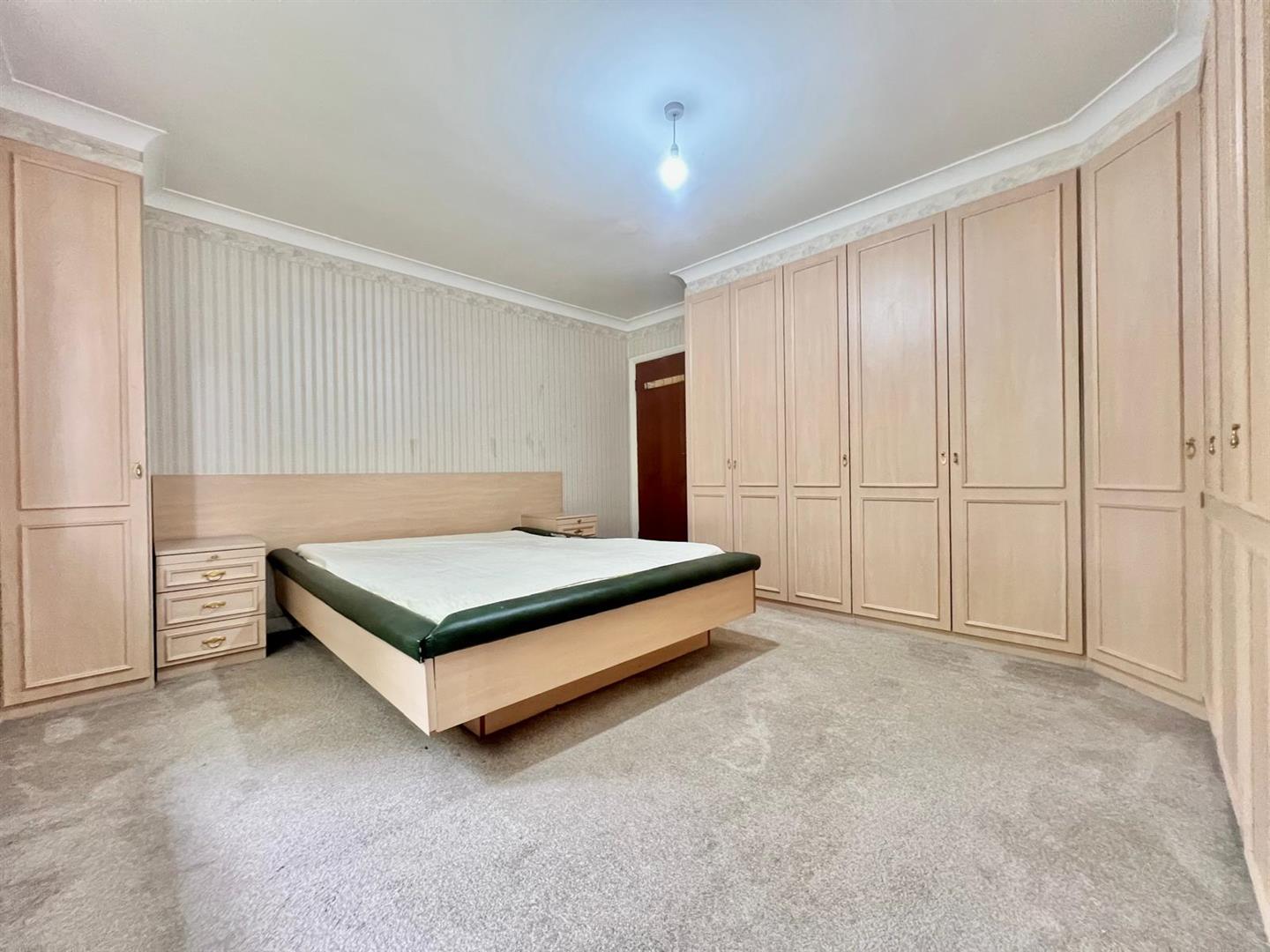 House Alpha Road in Greater London