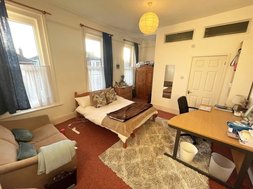 Room Havelock Road in Portsmouth