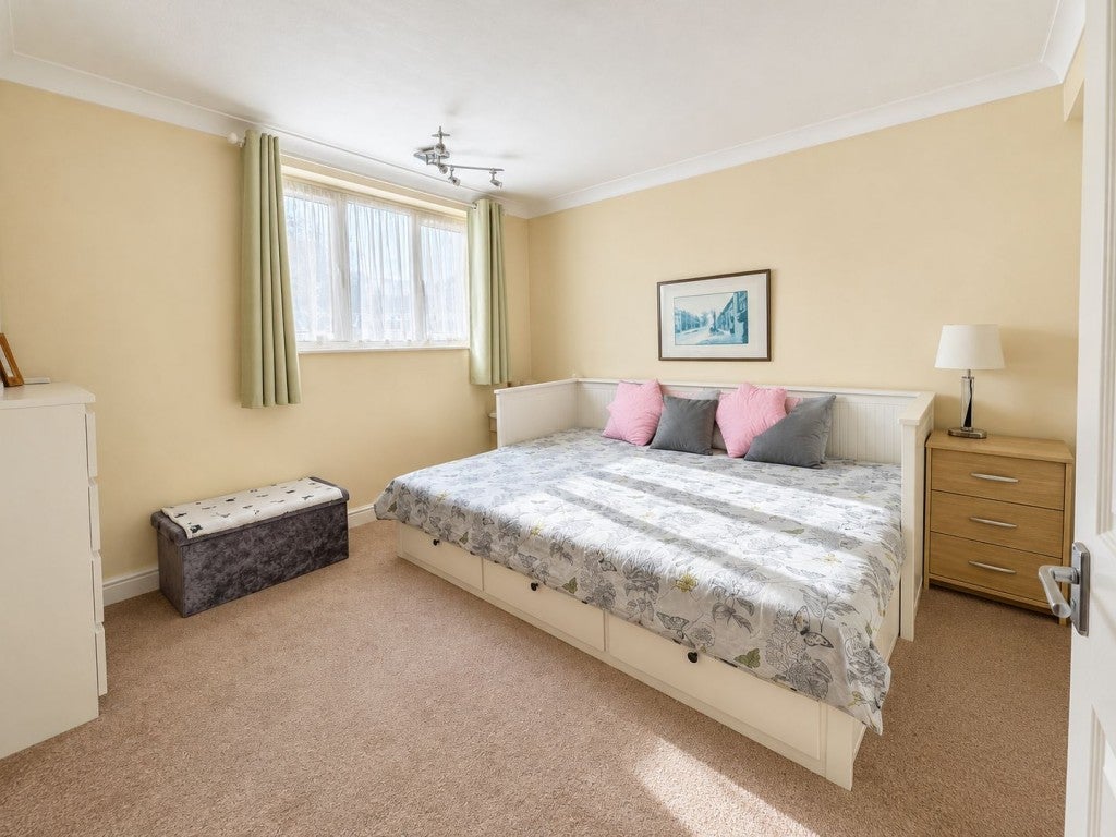 Flat Feather Dell in Welwyn Hatfield