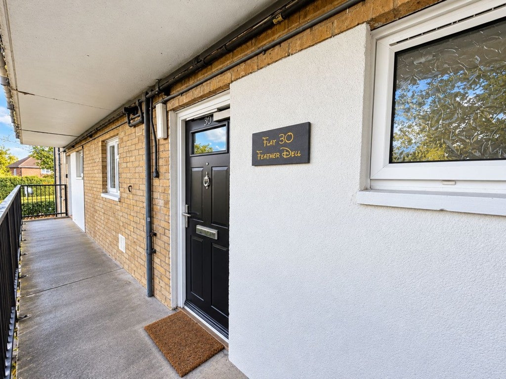 Flat Feather Dell in Welwyn Hatfield