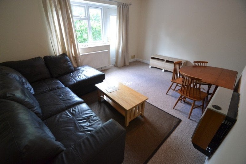 Flat Knowles Place in Manchester
