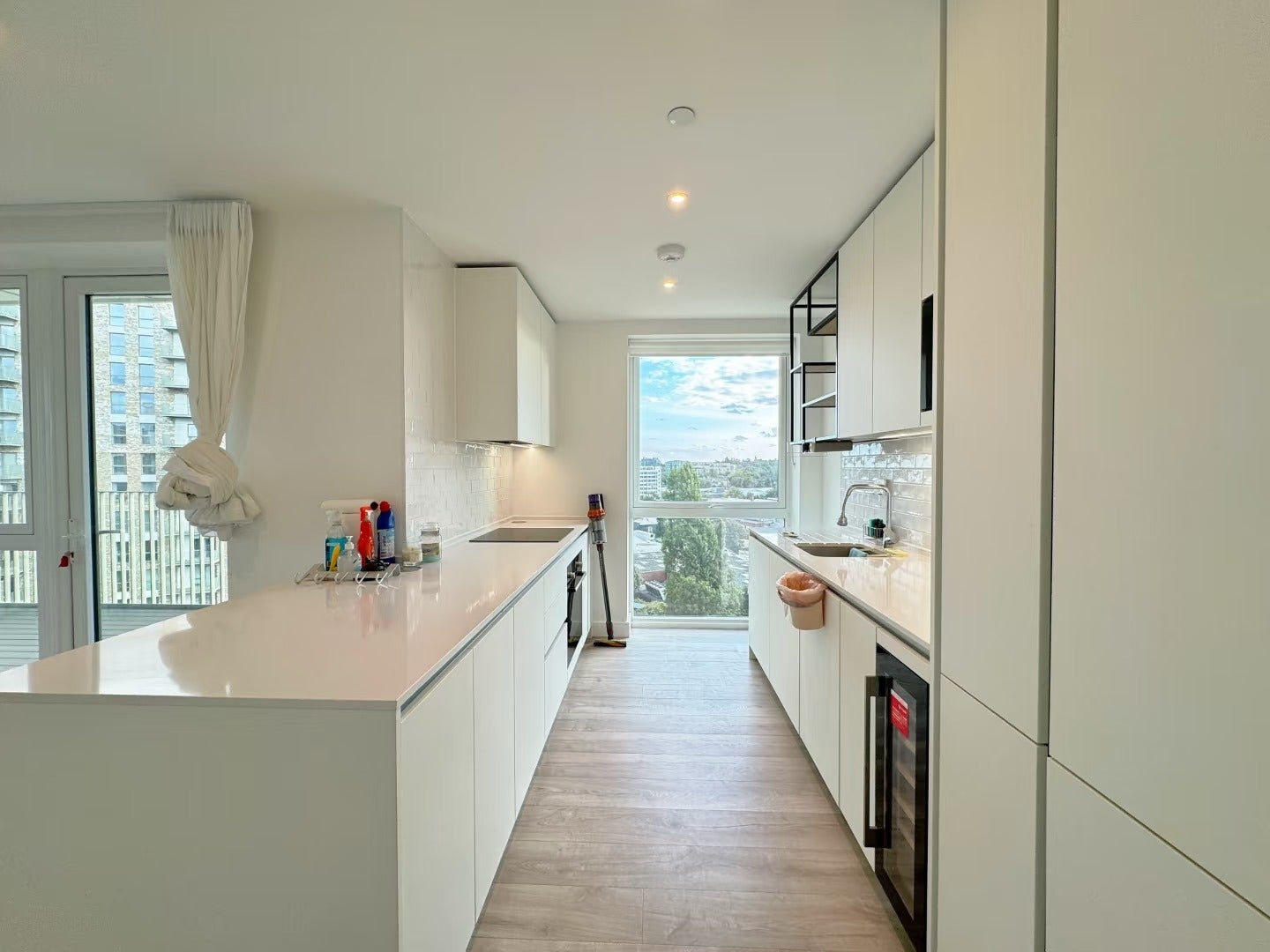 Flat Beresford Avenue in Greater London