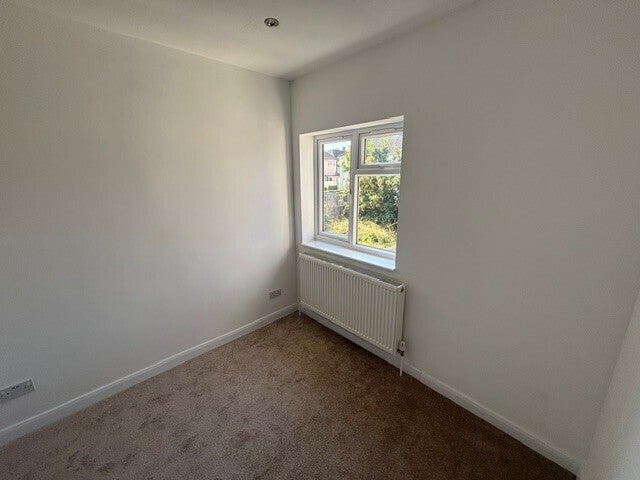 Flat Highview Road in Bristol