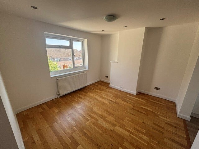 Flat Highview Road in Bristol
