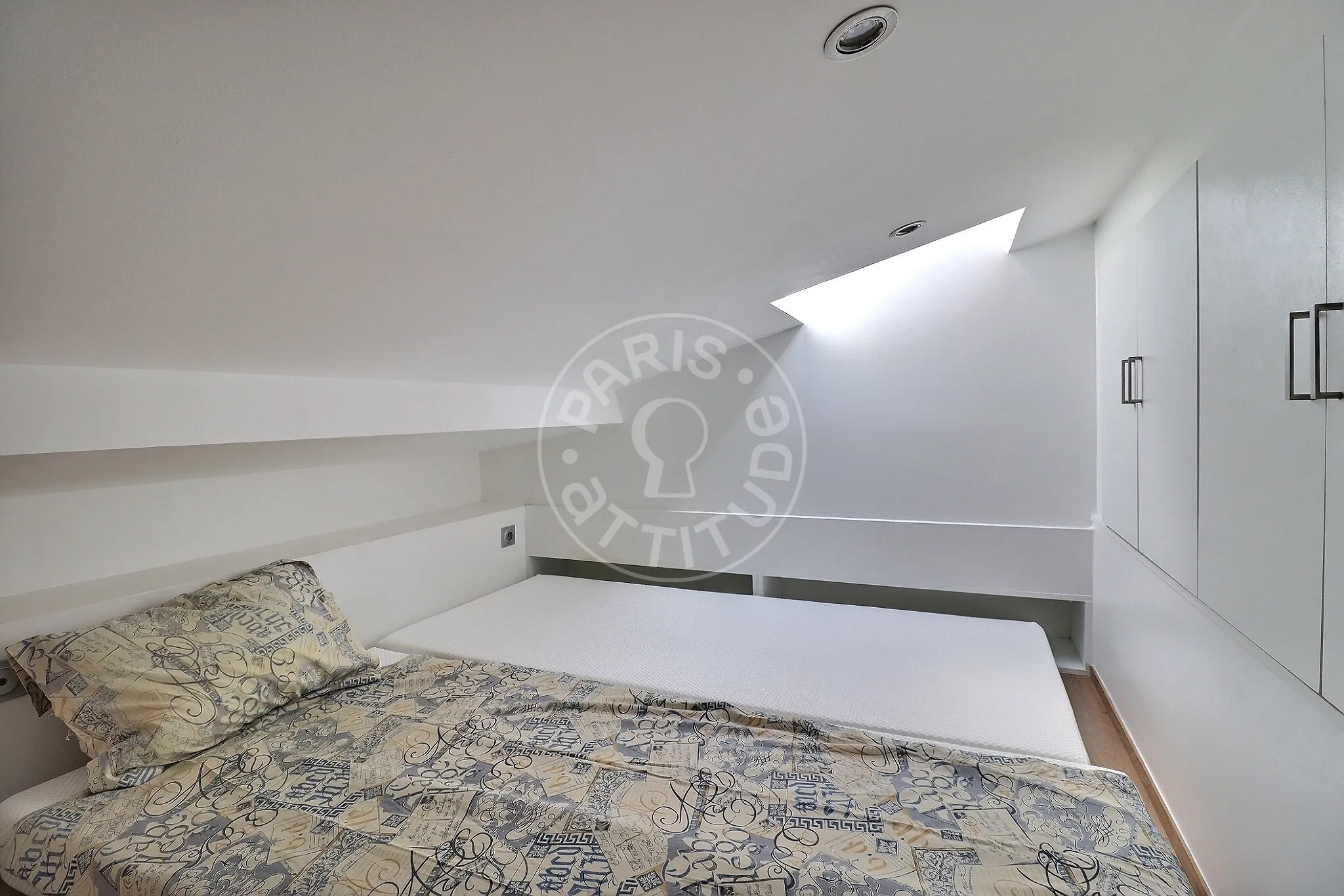 Flat Rue Cavallotti in Paris
