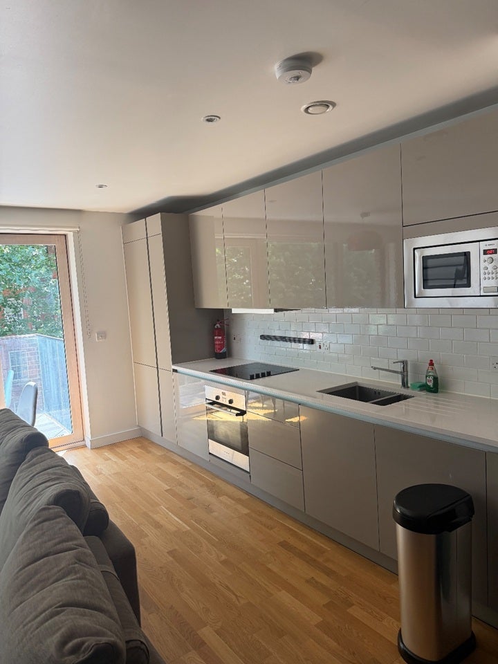 Flat Rodney Road in Greater London
