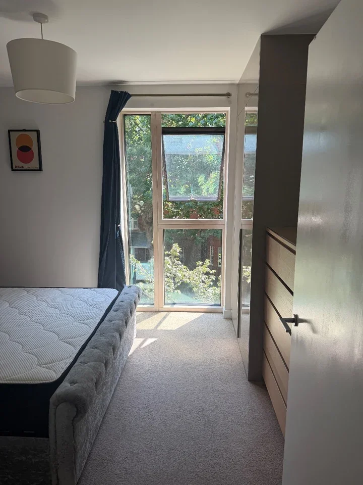 Flat Rodney Road in Greater London