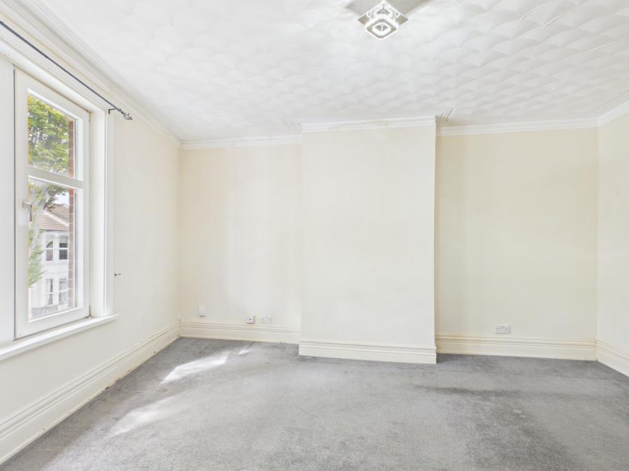 Flat Frensham Road in Portsmouth