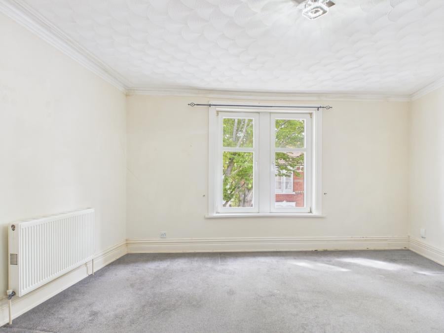 Flat Frensham Road in Portsmouth