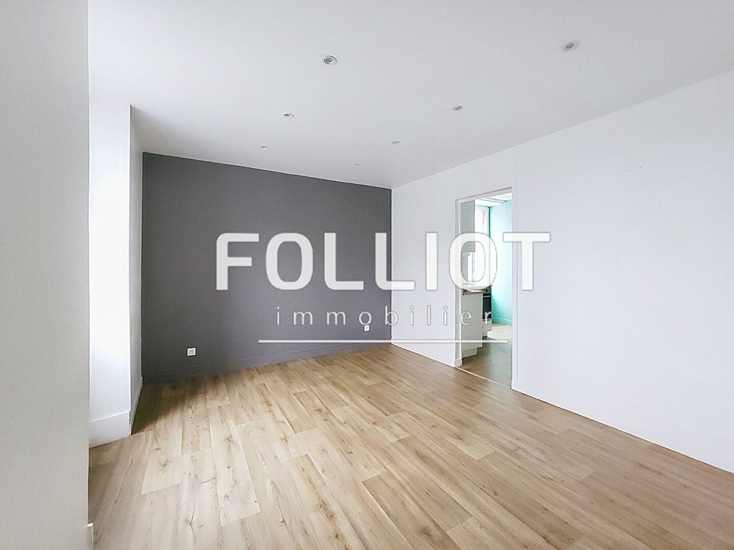 Flat Rue du Chanoine Mariette in Vire Normandie