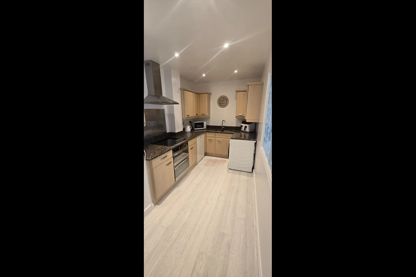 Flat Stonegrove in Greater London
