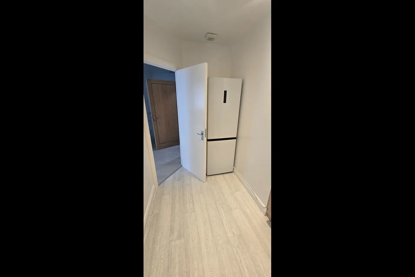 Flat Stonegrove in Greater London
