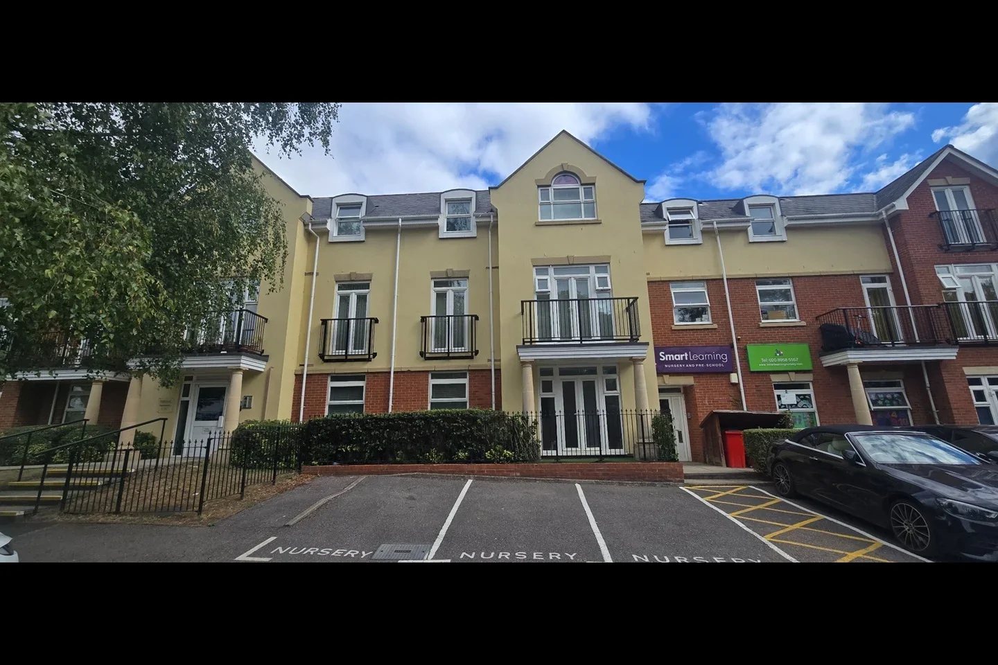 Flat Stonegrove in Greater London