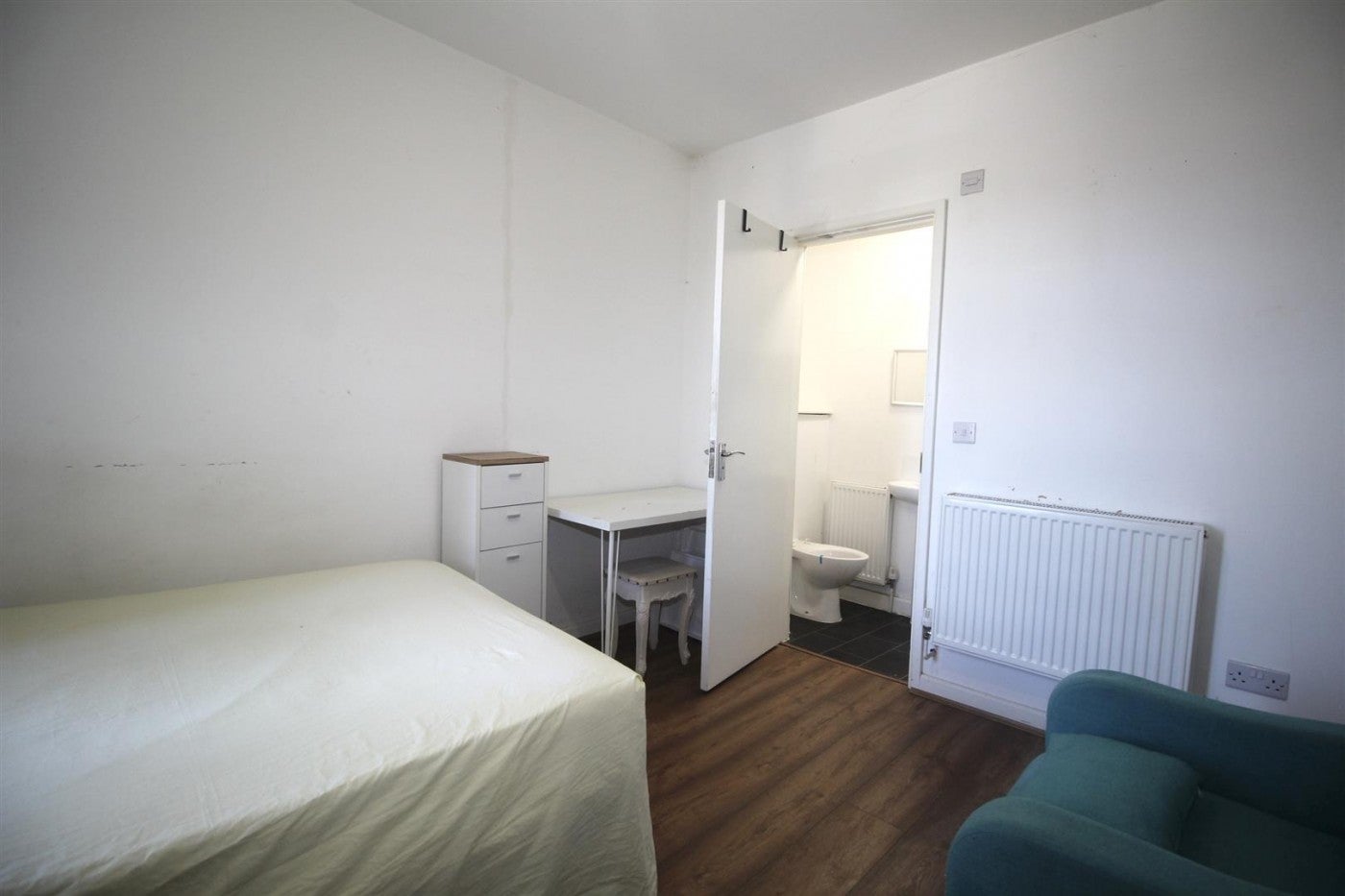 Room Southbury Road in Greater London