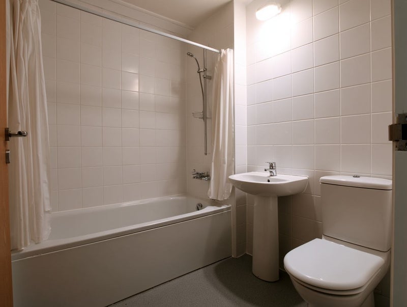 Flat Leda Court in Greater London