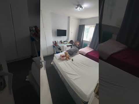 Room Roll Gardens in Greater London