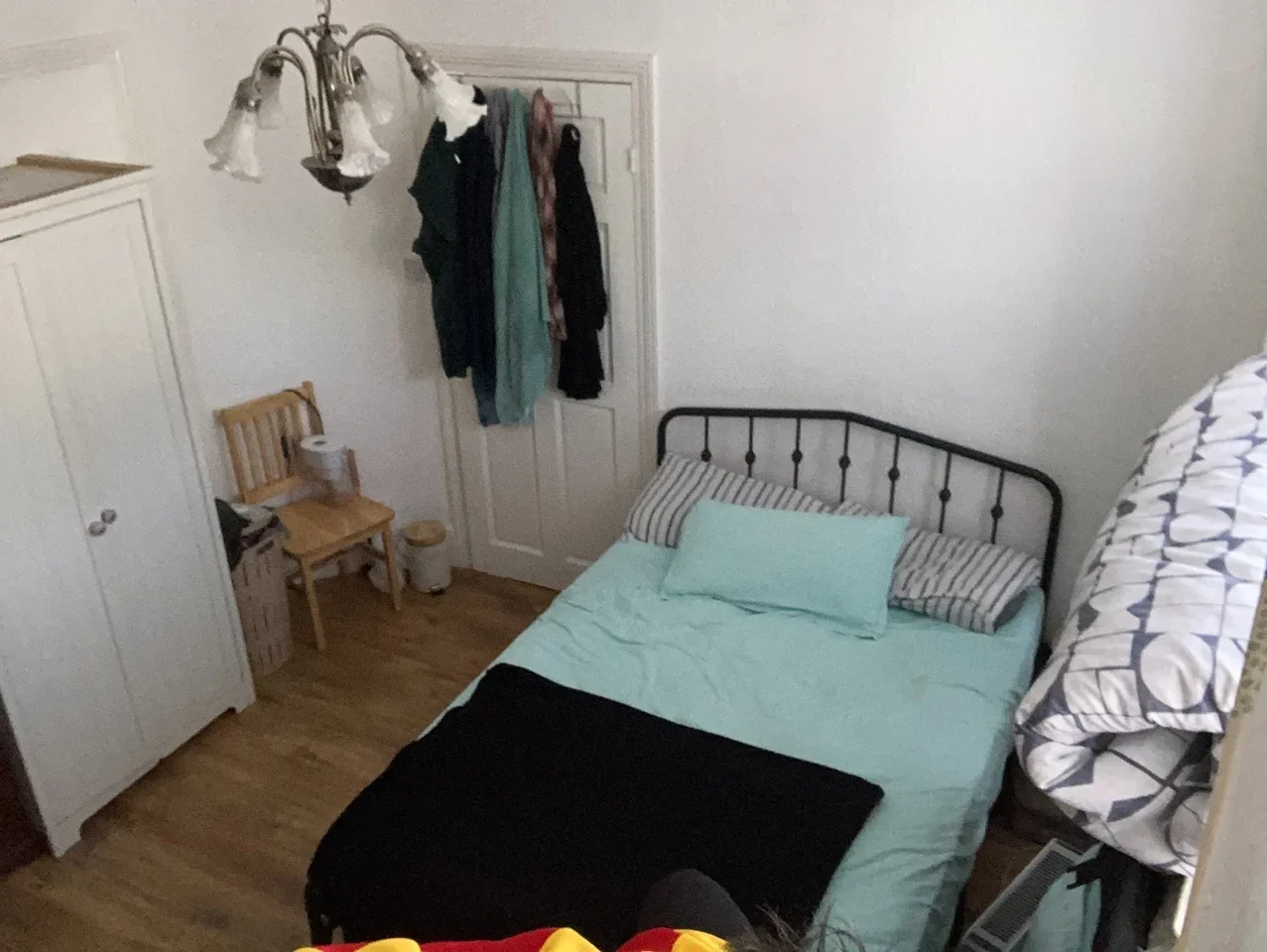 Room Fotheringham Road in Greater London