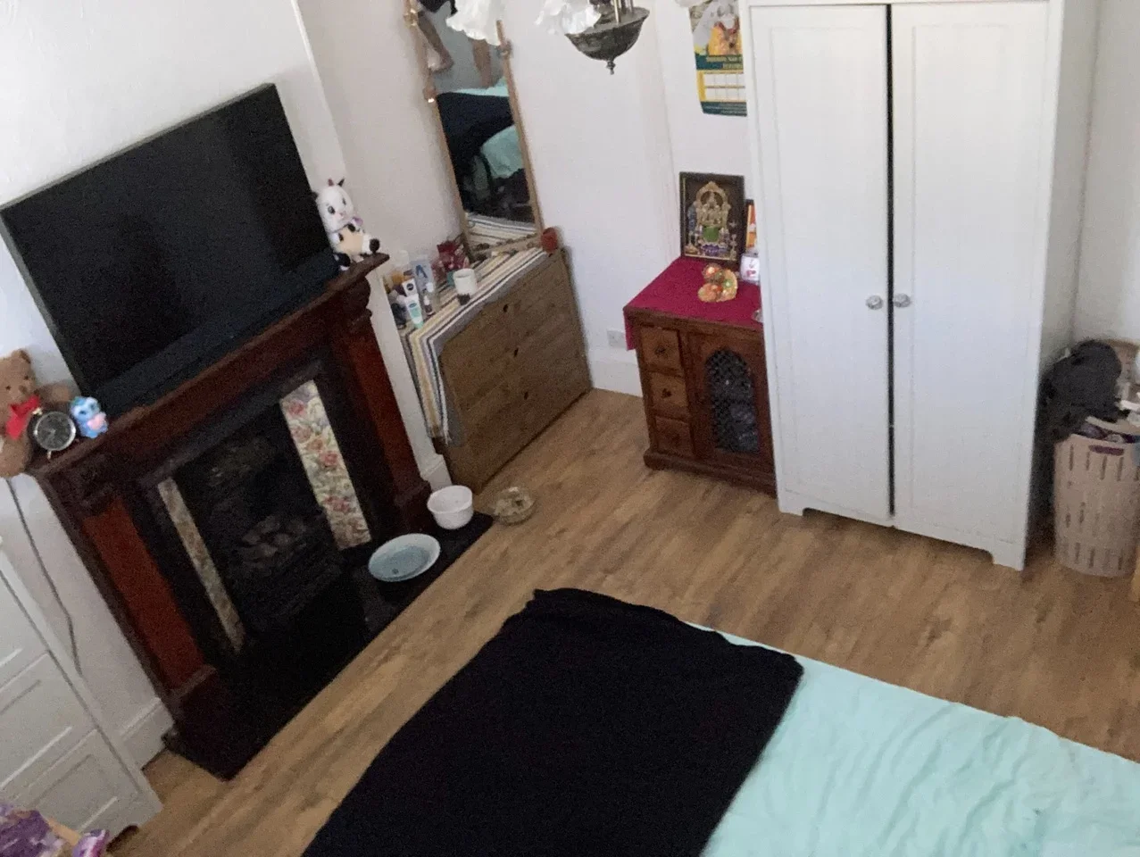 Room Fotheringham Road in Greater London