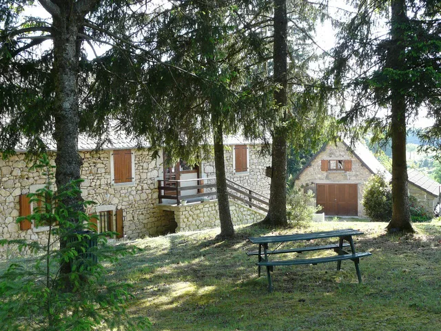 Room D 127 in Sarroux - Saint-Julien