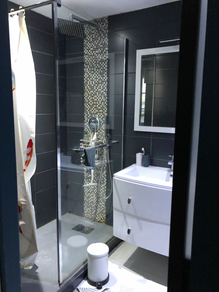 Flat Rue Corcelles in Bordeaux