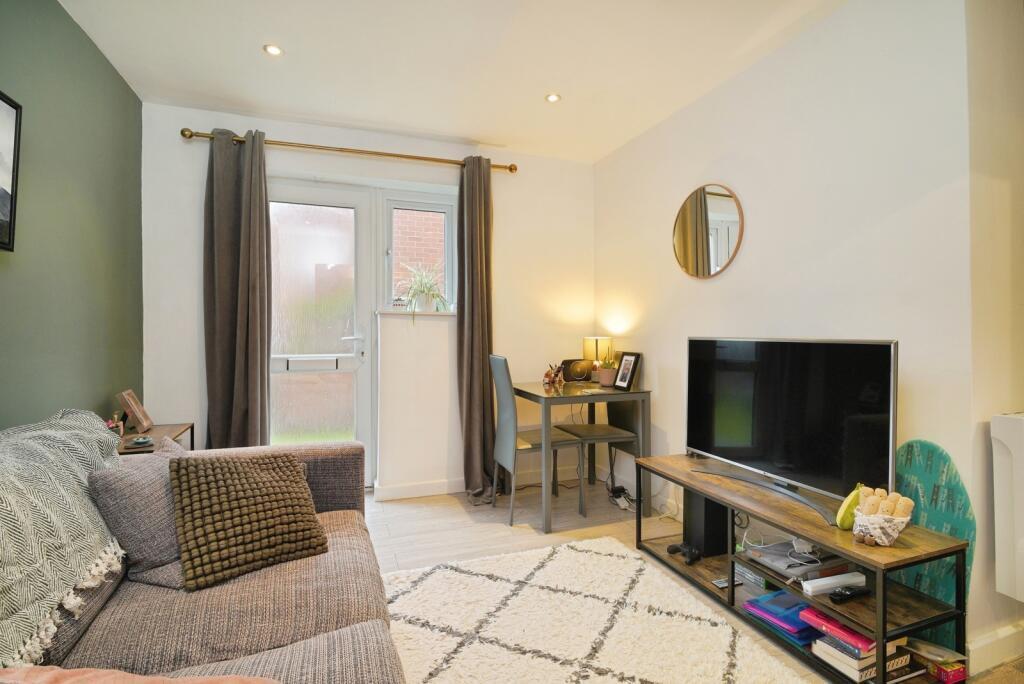 Flat Arlington Avenue in Royal Leamington Spa