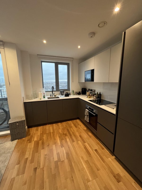 Room York Road in Greater London