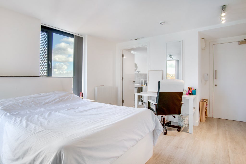 Room Bristol Road in Birmingham