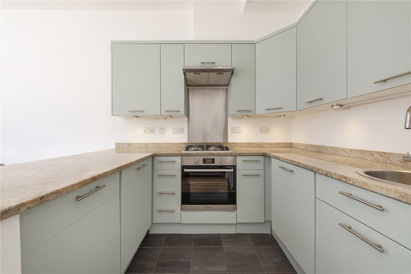 Flat Charlbert Street in City of Westminster