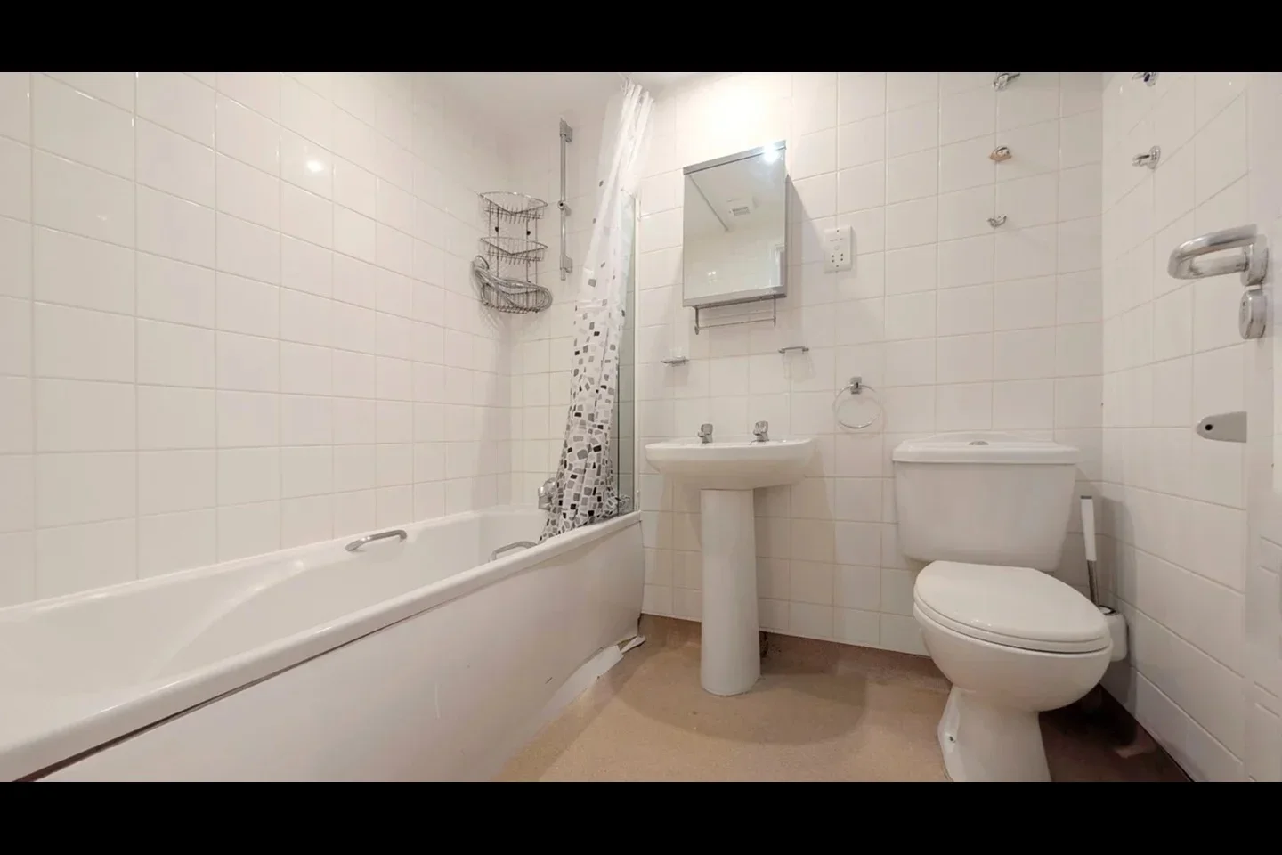 Flat Albert Road in Greater London