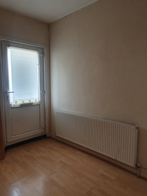 Room Wolsey Avenue in Greater London