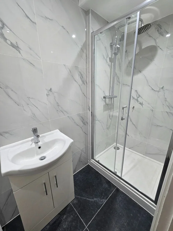 Room Linden Avenue in Greater London