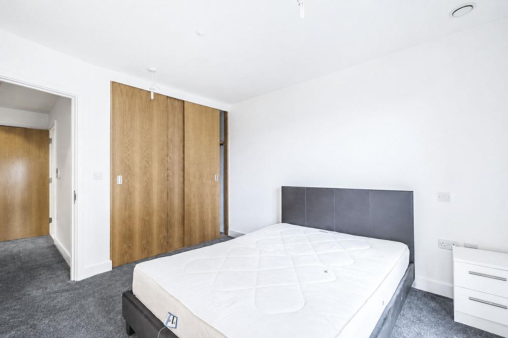 Flat Surrendale Place in City of Westminster