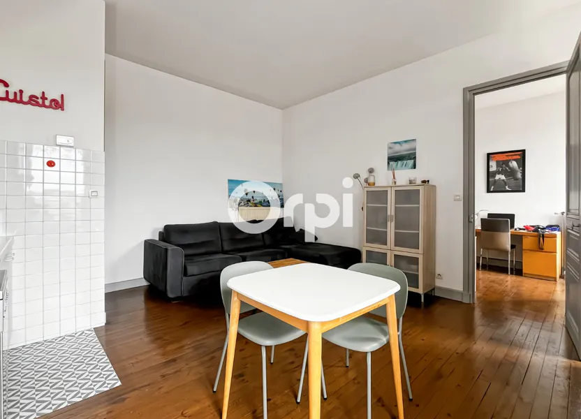 Appartement Place de la République à Saint-Symphorien-sur-Coise