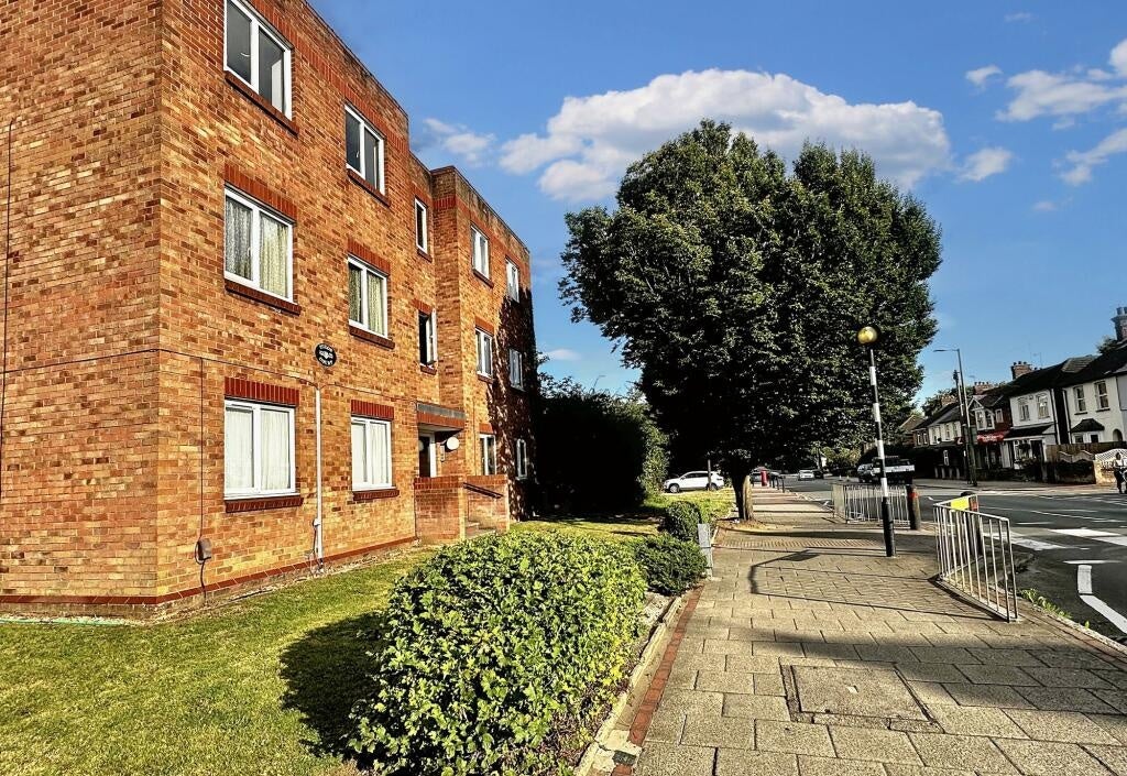 Flat High Street in St Albans
