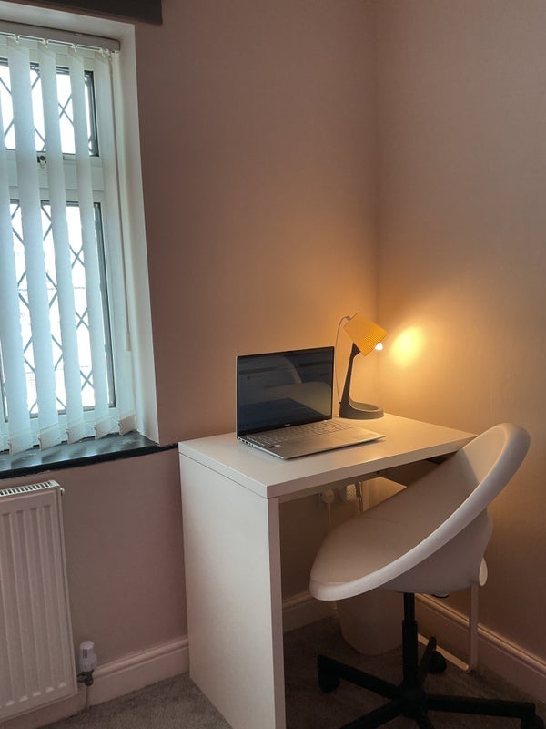 Room Poplar Avenue in Oldham