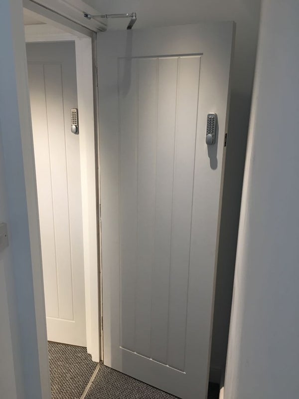 Room Poplar Avenue in Oldham