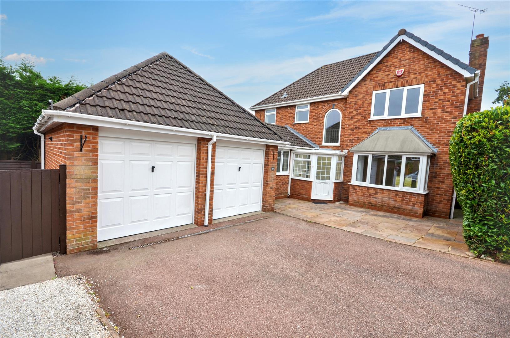 House Hoskings Close in Stone
