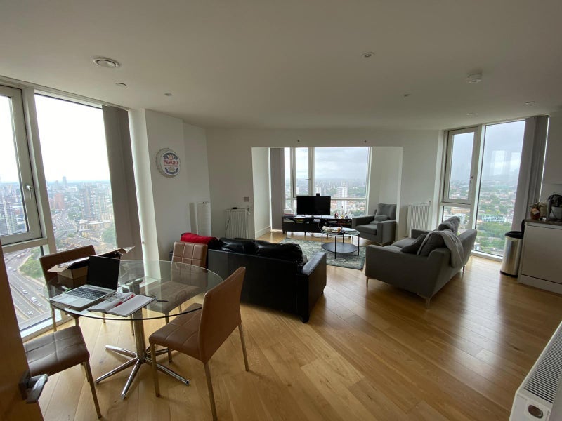 Room High Street in Greater London