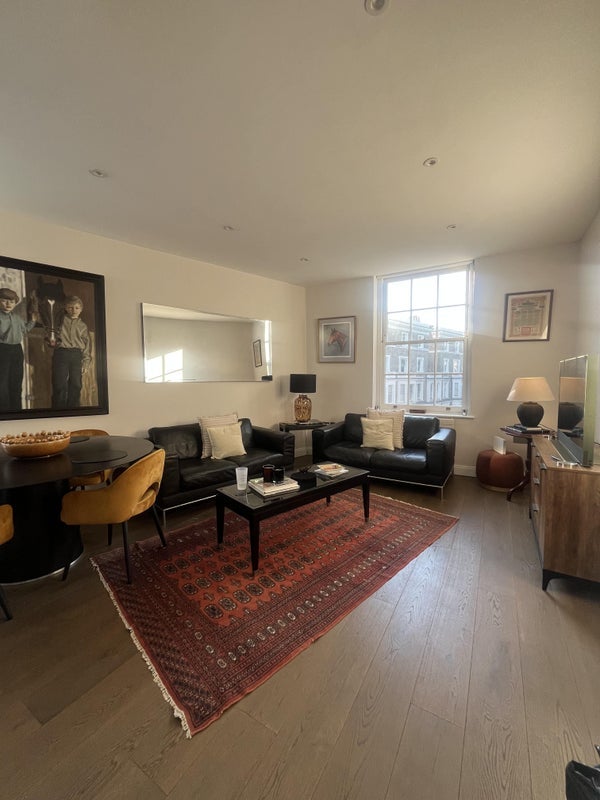 Room Fulham Road in Greater London