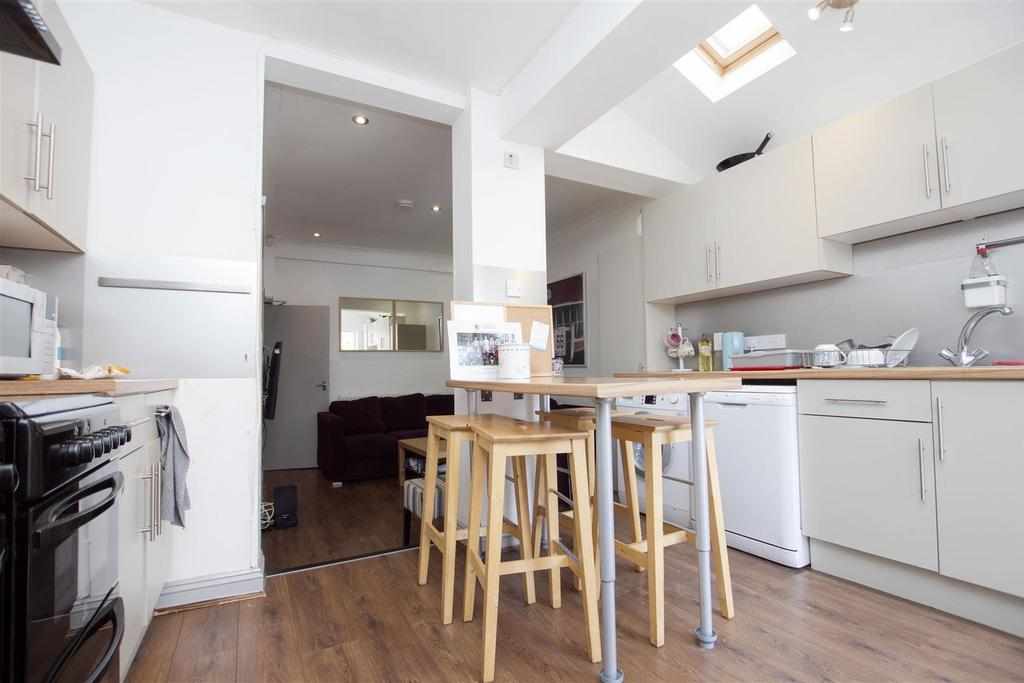 Flat Dawlish Road in Birmingham