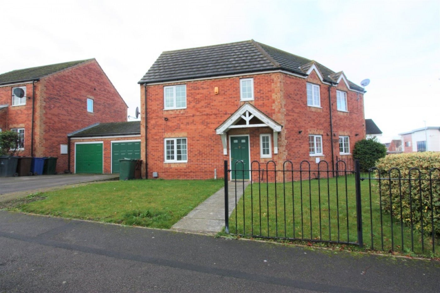 House Acorn Way in Barnsley