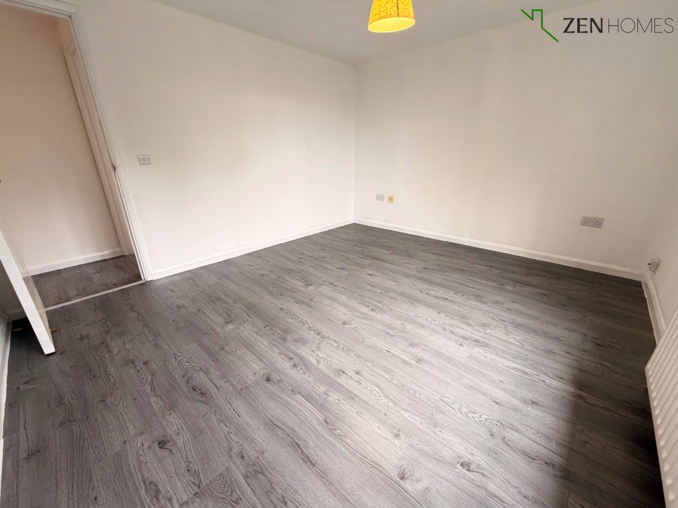 Flat Albert Road in Greater London