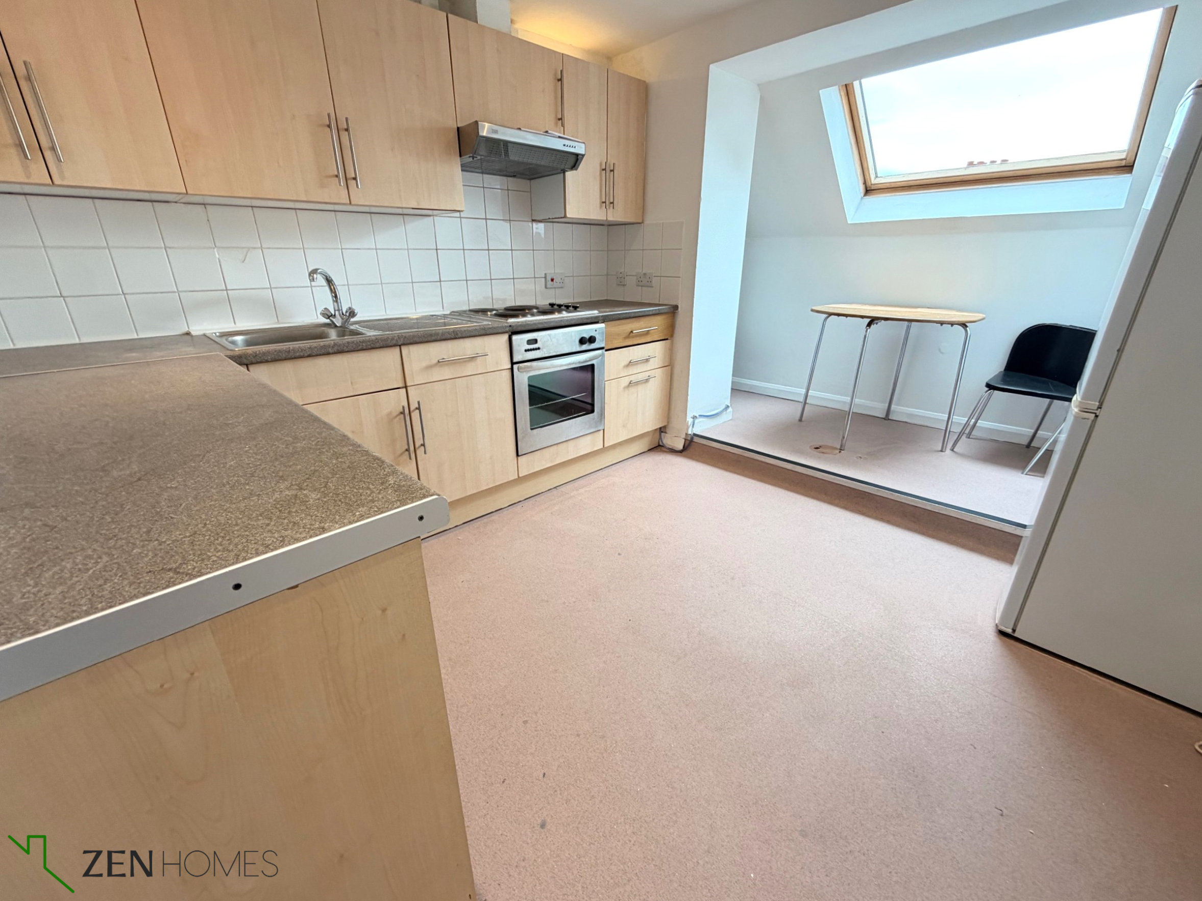 Flat Albert Road in Greater London